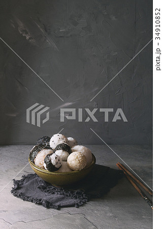 Rice balls and eggs 34910852