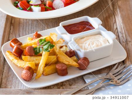Salchipapas 34911007