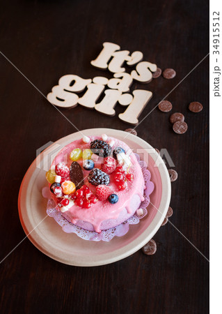 Sweet cheese cake with fresh berries and yoghurt Sweet cheese cake with fresh berries and yoghurt 34915512