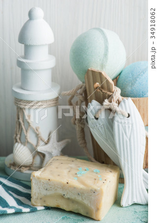 Bath bomb, soap and decorative lighthouse Bath bomb, soap and decorative lighthouse 34918062