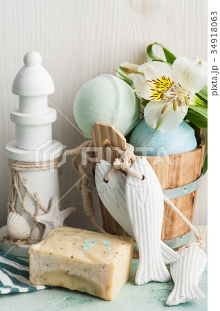 Bath bomb, soap and decorative lighthouse Bath bomb, soap and decorative lighthouse 34918063