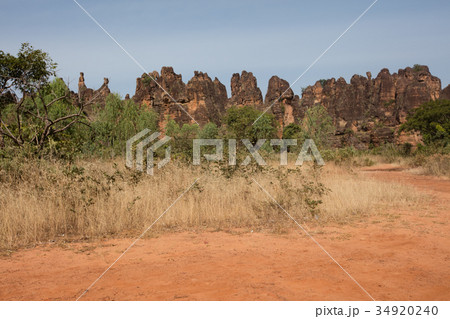 The peaks of Sindou 34920240