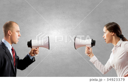 Agressive management Agressive management 34923379