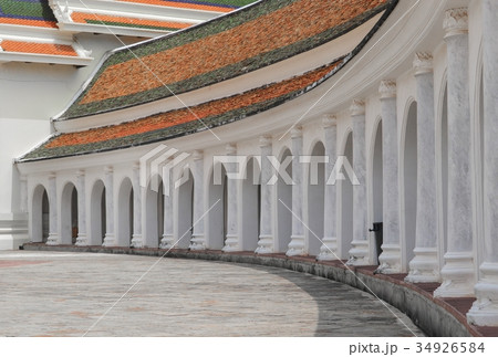 walkway in  temple of Thailand 34926584