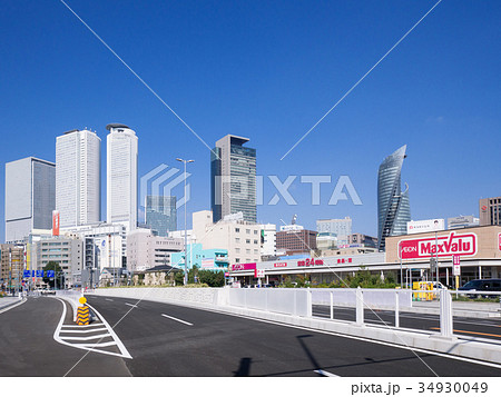 名古屋駅ビル群とマックスバリュ太閤店 34930049