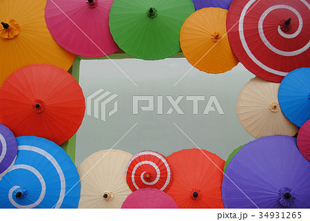 Many colors are umbrella frames. 34931265