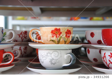 Ceramic glass in the shop 34931266