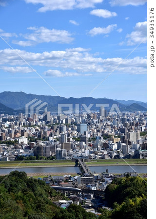 広島市街の風景 新幹線も一緒に。 広島市街の風景 新幹線も一緒に。 34935176