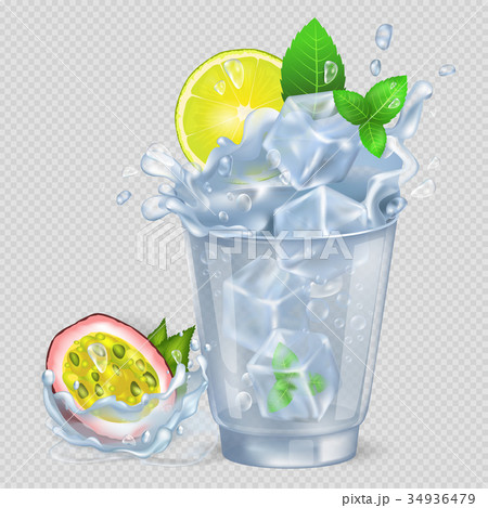 Faceted Glass with Cocktail and Ice, Fresh Lemon 34936479
