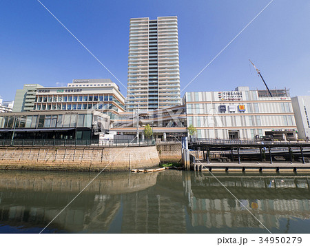 名古屋市納屋橋都市風景　堀川とテラッセ納屋橋 34950279