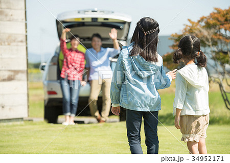 家族 ドライブ ピクニック アウトドア イメージ 34952171