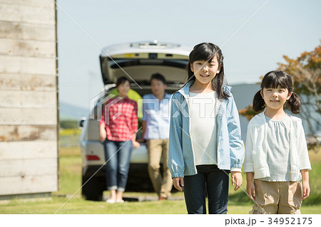 家族 ドライブ ピクニック アウトドア イメージ 家族 ドライブ ピクニック アウトドア イメージ 34952175
