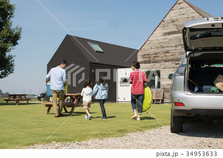 家族 ドライブ ピクニック アウトドア イメージ 家族 ドライブ ピクニック アウトドア イメージ 34953633