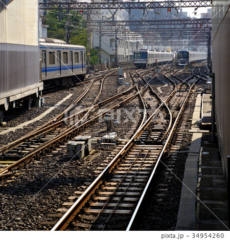 首都圏の通勤路線 駅から続く引上げ線 b 首都圏の通勤路線 駅から続く引上げ線 b 34954260