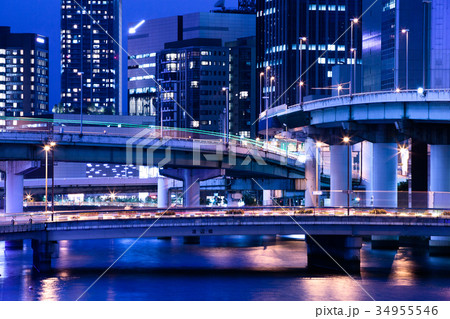 大阪、堂島川の渡辺橋と阪神高速の夜景 大阪、堂島川の渡辺橋と阪神高速の夜景 34955546