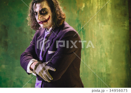 Bloody Halloween theme: crazy maniak face 34956075