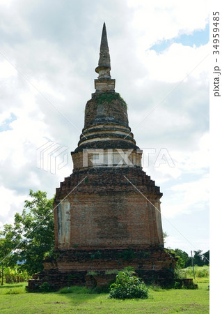 Wat Chedi Sung in Sukhothai, Thailand 34959485