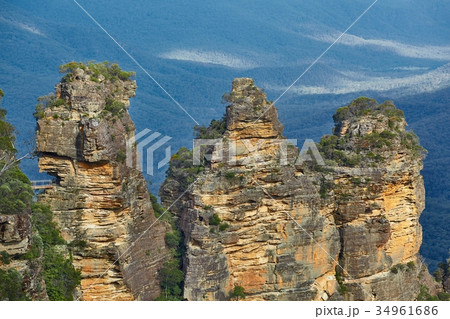 The Three Sisters in the Blue mountains 34961686