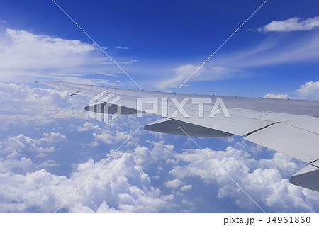 飛行機からの雲の景色 34961860