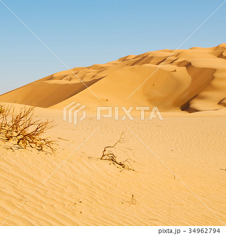 in oman old desert in oman old desert 34962794