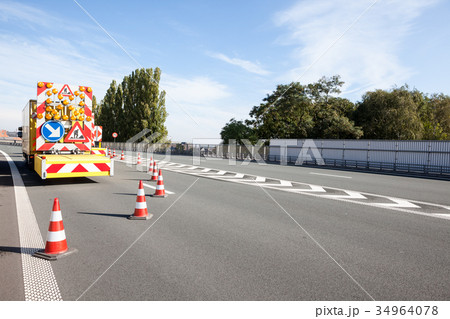 Hazards at roadworks 34964078