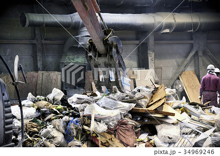 ゴミのリサイクル工場 34969246