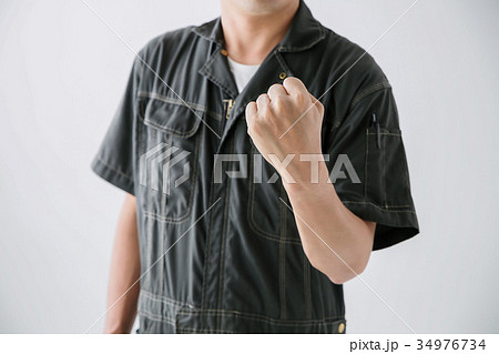 整備士の男性 34976734