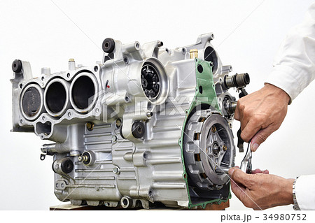 大型バイクのエンジン整備 34980752