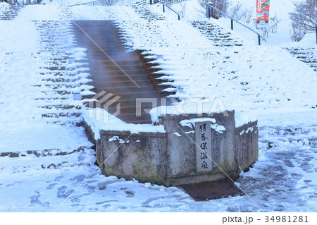 伊香保温泉石段街の冬景色の写真素材