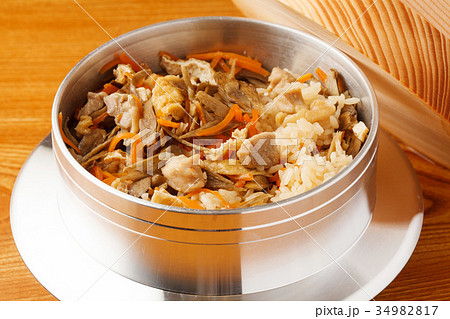 鶏ごぼうの炊き込みご飯 鶏ごぼうの炊き込みご飯 34982817