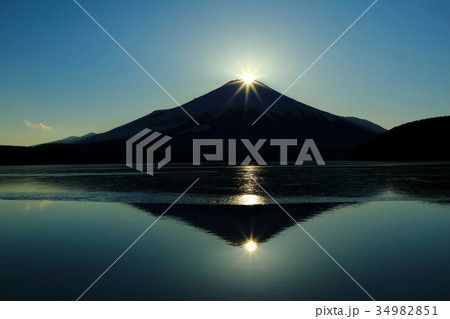 世界遺産 富士山 山中湖 Wダイヤモンド富士 世界遺産 富士山 山中湖 Wダイヤモンド富士 34982851