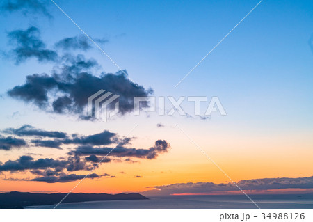 夜明けの空の写真素材