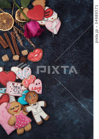 Gingerbreads for love or marrige 34989571