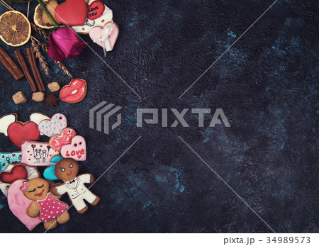 Gingerbreads for love or marrige 34989573