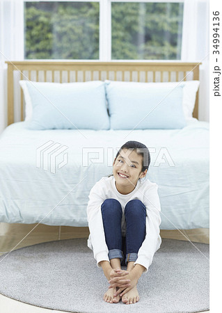 少女 子供 ベッド 34994136