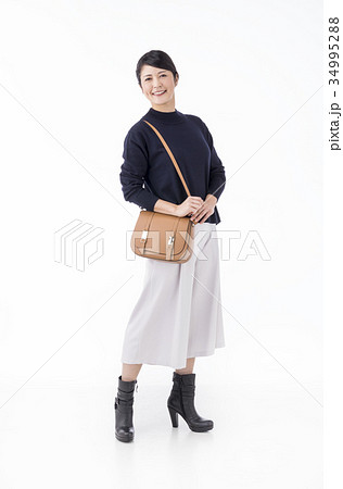 30代後半の日本人女性 34995288