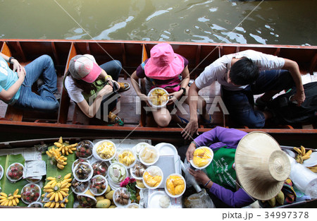 タイ・バンコクのDomnoen Saduak Floating Market タイ・バンコクのDomnoen Saduak Floating Market 34997378