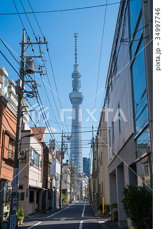 東京スカイツリーと下町風景の写真素材