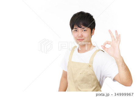 エプロンを着た男性 エプロンを着た男性 34999967