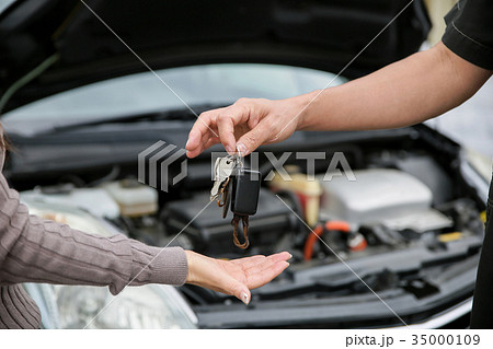 整備士の仕事 整備士の仕事 35000109