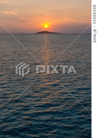大神島の日の出 大神島の日の出 35000208