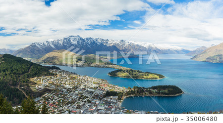 ニュージーランド クイーンズタウン ボブズ・ヒル山頂の展望台からの風景 ニュージーランド クイーンズタウン ボブズ・ヒル山頂の展望台からの風景 35006480