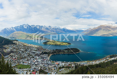 ニュージーランド クイーンズタウン ボブズ・ヒル山頂の展望台からの風景 ニュージーランド クイーンズタウン ボブズ・ヒル山頂の展望台からの風景 35006494