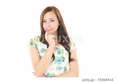 微笑む女性 35008418