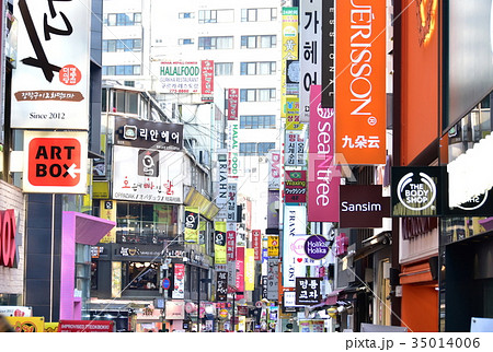 韓国ソウルの明洞風景 35014006