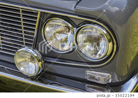 自動車のヘッドライト Car headlight, headlamp 自動車のヘッドライト Car headlight, headlamp 35022194