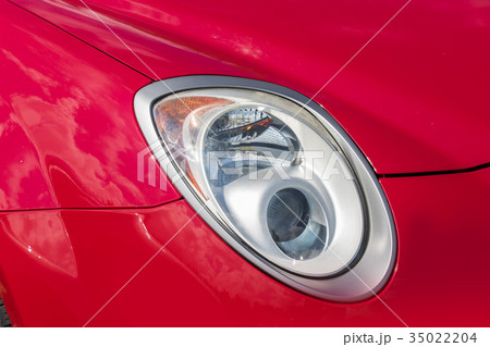 自動車のヘッドライト　Car headlight, headlamp 35022204