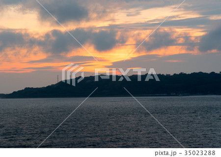 角島 夕日の写真素材