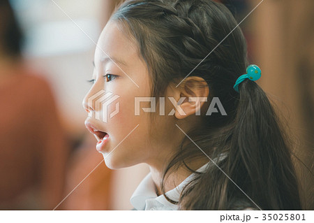 6 years old 35025801