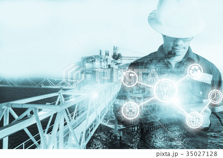 Double exposure of Engineer or Technician man Double exposure of Engineer or Technician man 35027128